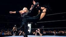 Trish Stratus VS Victoria