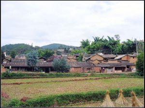 勤勞龍山村