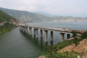 大渡河大橋