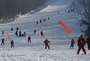 玉泉狩獵場滑雪場