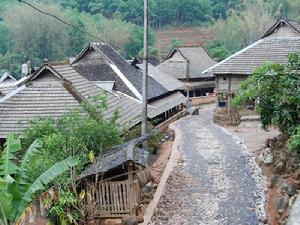 納卡自然村-進村道路