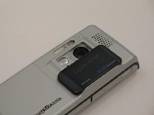 索尼愛立信 K800i  背面