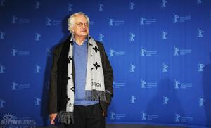 導演貝特朗·塔維涅在柏林贏得金熊獎