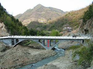 旬陽縣石門鄉“長清大橋”