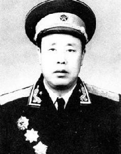 肖新春[原軍事學院政治部主任]