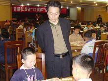 指導小棋手下棋