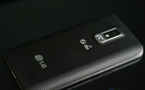LG P936（Optimus 4G LTE）