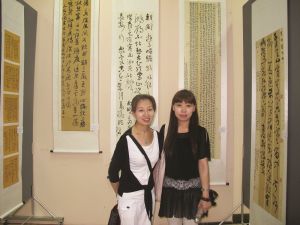 姊妹書法家李淑燕（左）、李淑娟（右）