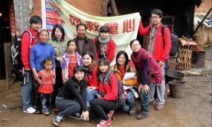 騰訊員工志願者探訪雲南先天性心臟病兒童