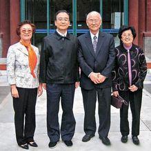 溫家寶夫婦和吳康民夫婦