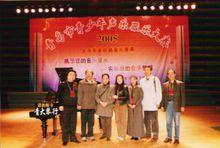 在青島市青少年聲樂器樂大賽中擔任評審