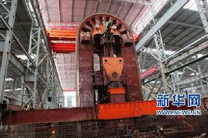 中國8萬噸級大型模鍛壓機