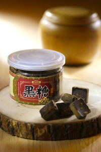 小巧黑糖塊添加台中竹姜，清甜微辣。 