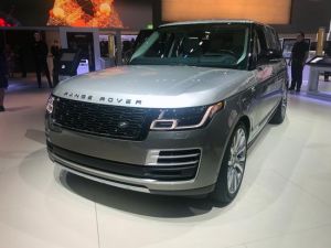 2019款路虎攬勝SVAutobiography