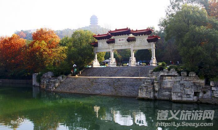 遵義三閣公園圖