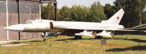 AA-5(Ash)空空飛彈的載機圖-128遠程截擊機