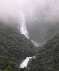 揭嶺飛泉