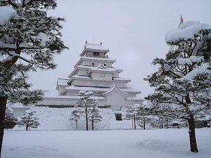 皚皚白雪