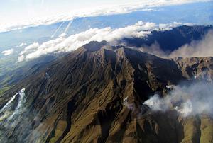 加萊拉斯火山爆發壯景