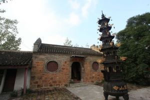 九鼎靈山寺