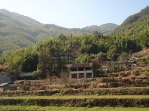 西山村[山東省青島市薛家島西山村]