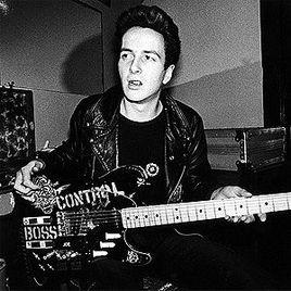 Joe Strummer[朋克搖滾樂隊the Clash（碰撞）歌手]