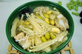 金針毛豆排骨湯