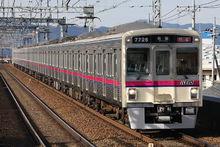 京王7000系列車