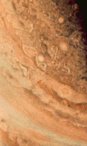 由先驅者11號拍攝的照片可看到木星極地區域上空雲層的緊密結合