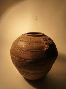 褐釉瓷罐