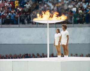 （圖）點燃奧運聖火最特別的方式