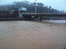 雨水時的郴江（蘇仙橋）