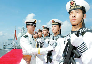 人民海軍向前進