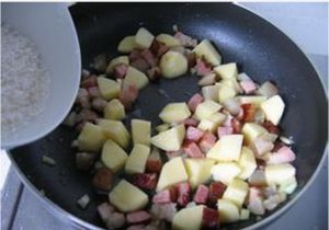 土豆臘肉飯