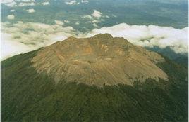 盾形火山