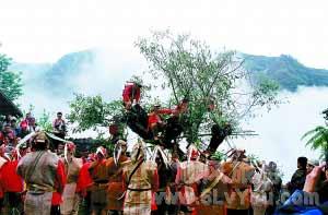 （圖）阿里山鄒族特富野社舉行戰祭