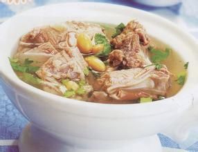 香菜黃豆排骨湯