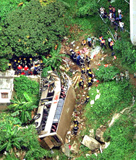 香港屯門公路發生特大車禍 21人死亡20人受傷