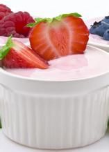 草莓牛奶祛痘印面膜