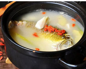 枸杞蘿蔔鯽魚湯