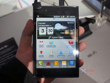 LG F100L Optimus Vu（LTE版）