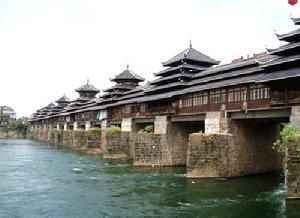 龍津風雨橋