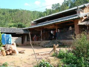 東月河自然村