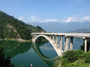 武隆石橋湖