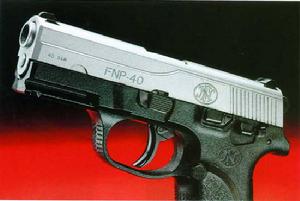 FNP-40軍警自動手槍