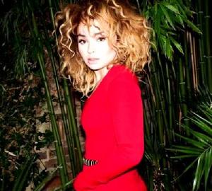 Ella Eyre 2013年硬照