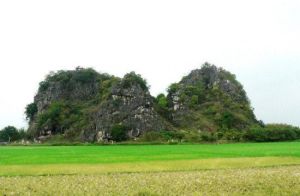 暢岩山