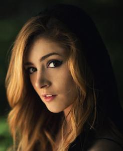 Chrissy Costanza