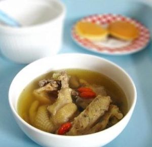 蓮子赤小豆清雞湯