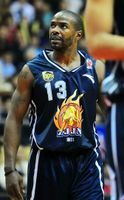 Mike James (basketball, born 1975)